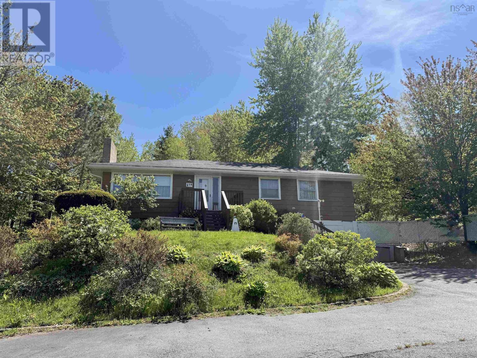 674 Hammonds Plains Road, Bedford, Nova Scotia  B4B 1A7 - Photo 1 - 202613986