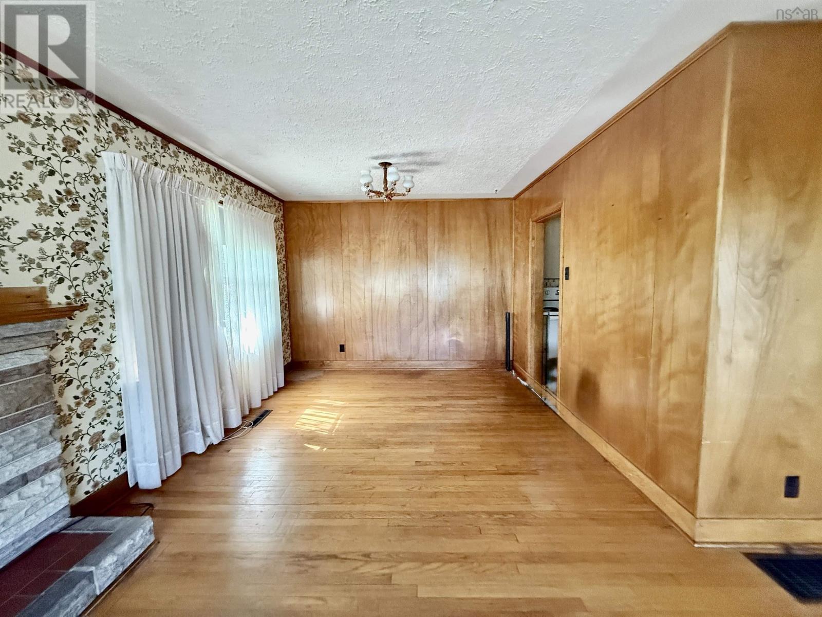 674 Hammonds Plains Road, Bedford, Nova Scotia  B4B 1A7 - Photo 6 - 202613986