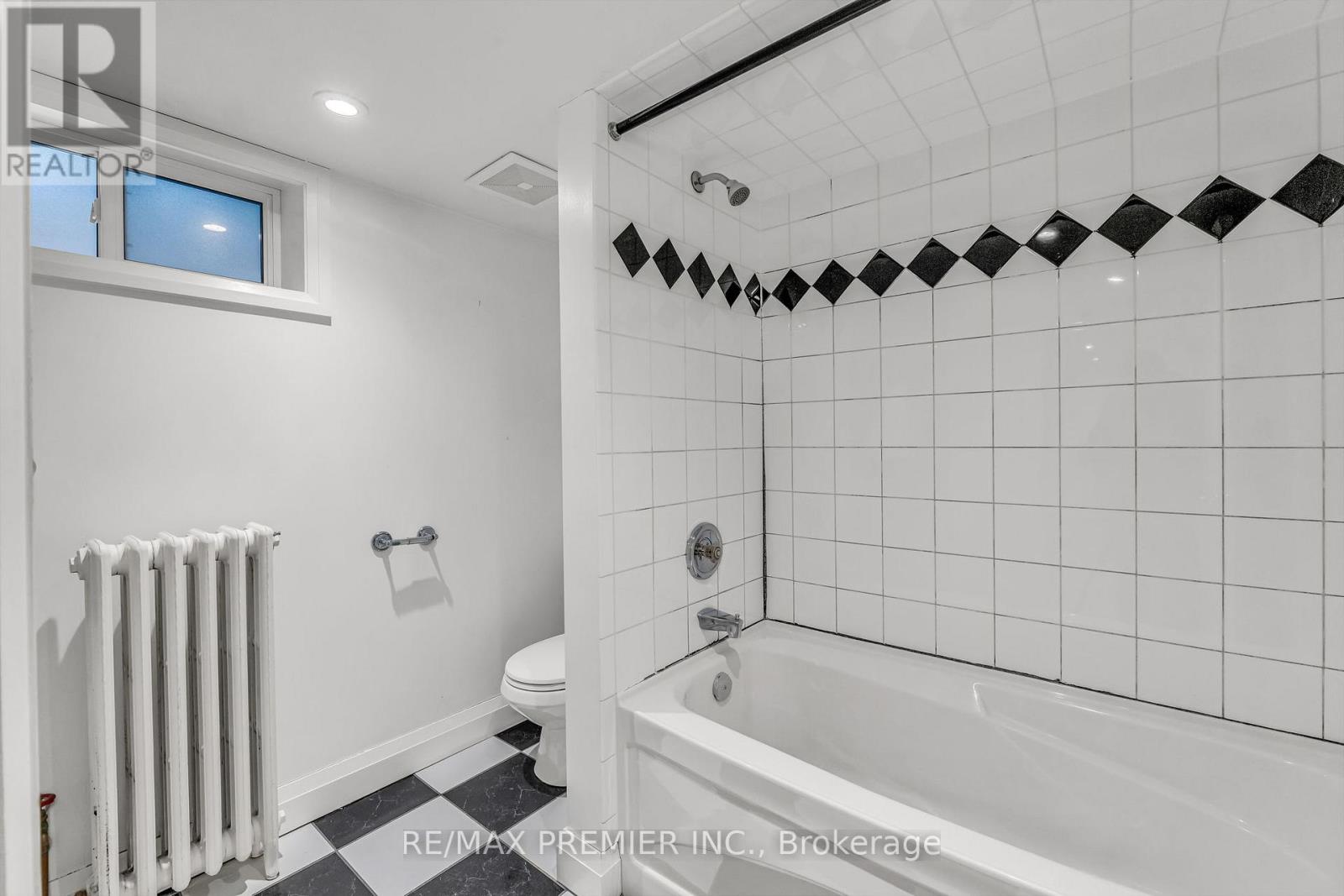 Lower Level - 5 Killarney Road, Toronto, Ontario  M5P 1L7 - Photo 10 - C13633928