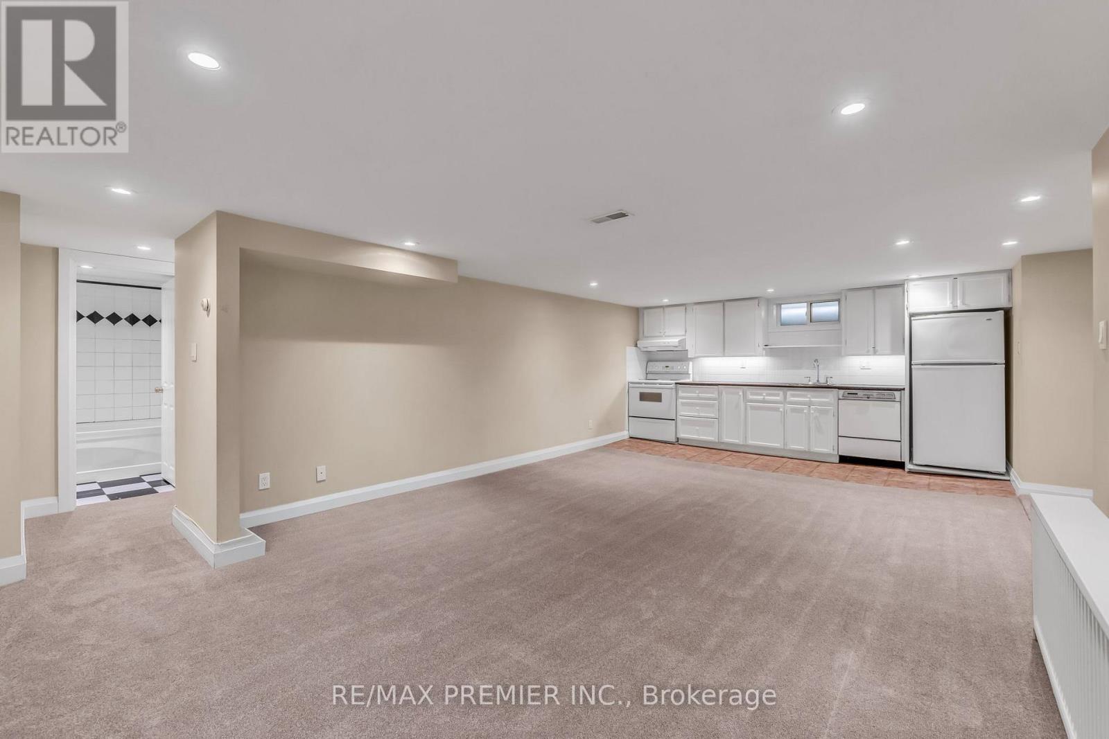 Lower Level - 5 Killarney Road, Toronto, Ontario  M5P 1L7 - Photo 5 - C13633928