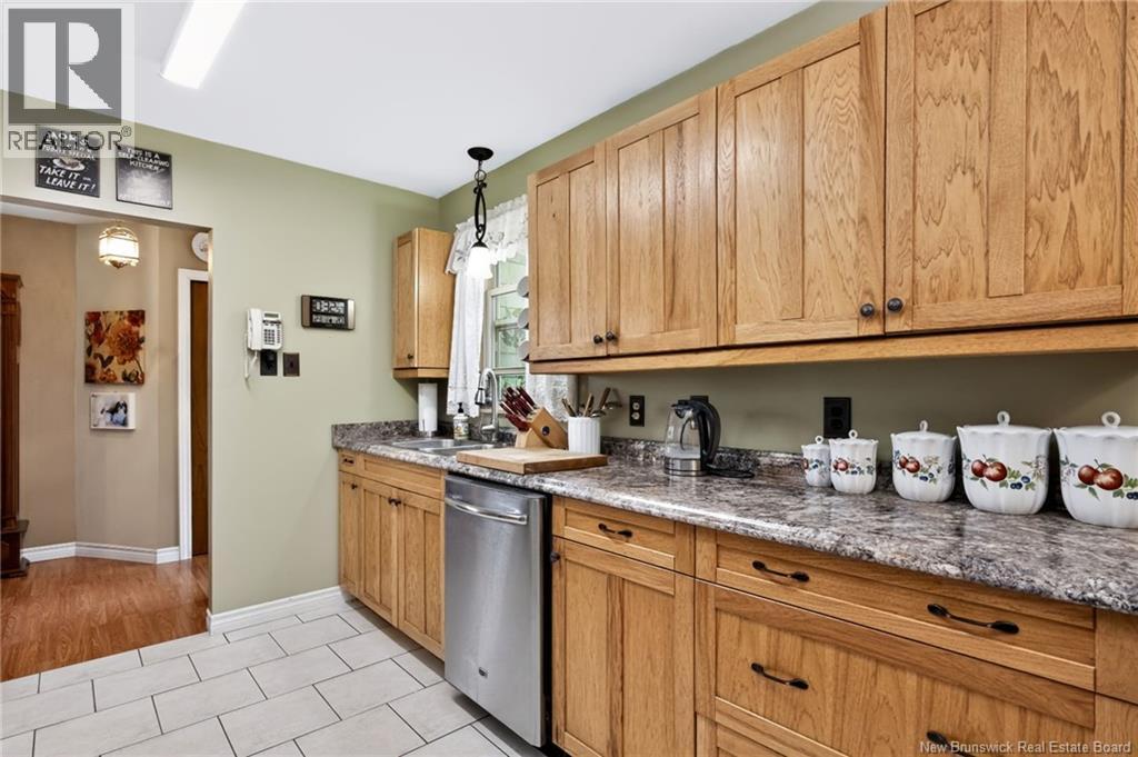 29 Hillhurst, Quispamsis, New Brunswick  E2E 1C3 - Photo 4 - NB145227