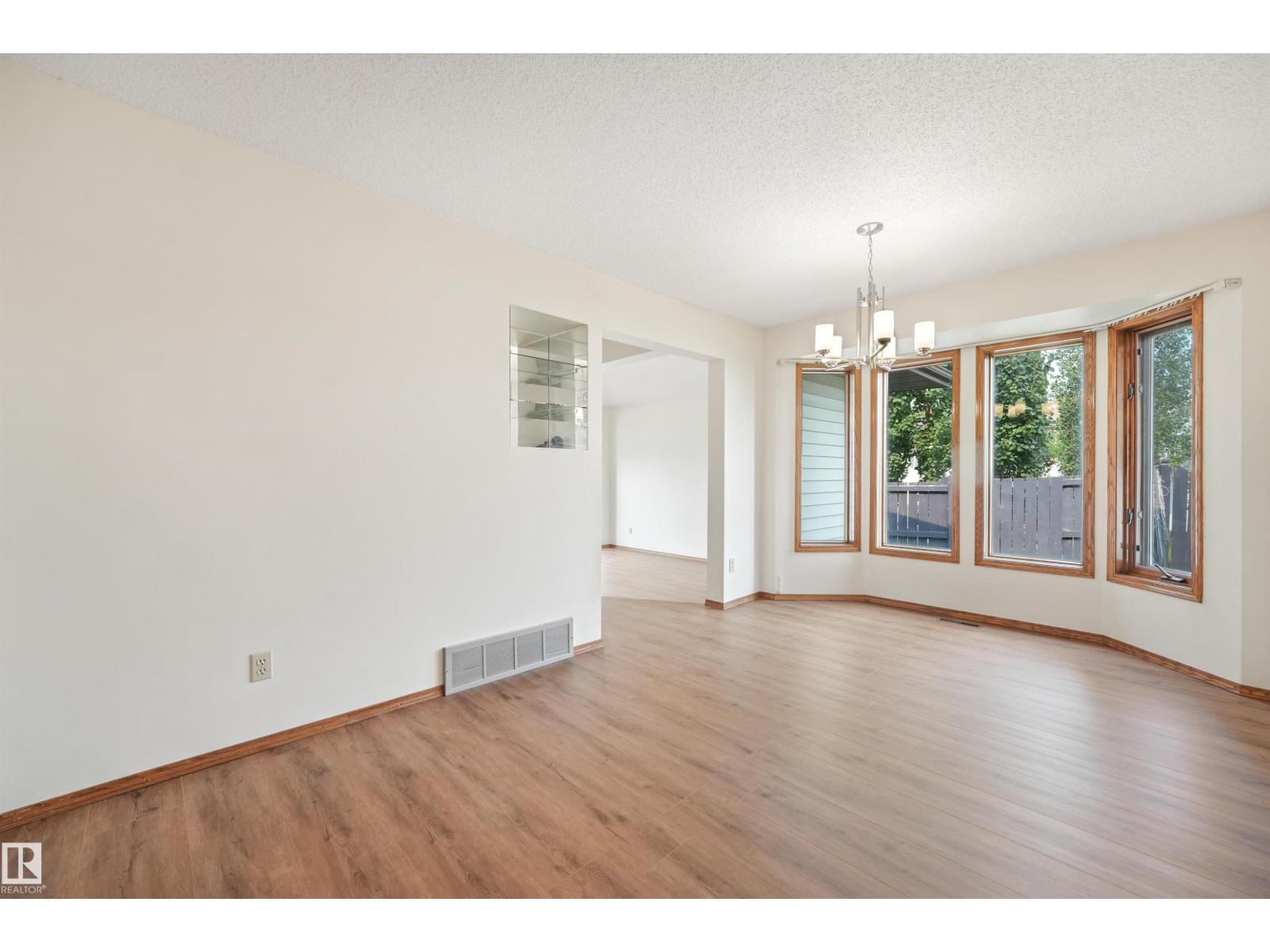 8008 158 Av Nw, Edmonton, Alberta  T5Z 2T7 - Photo 16 - E4500801