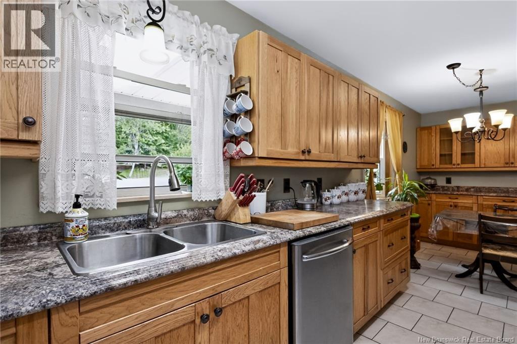 29 Hillhurst, Quispamsis, New Brunswick  E2E 1C3 - Photo 5 - NB145227