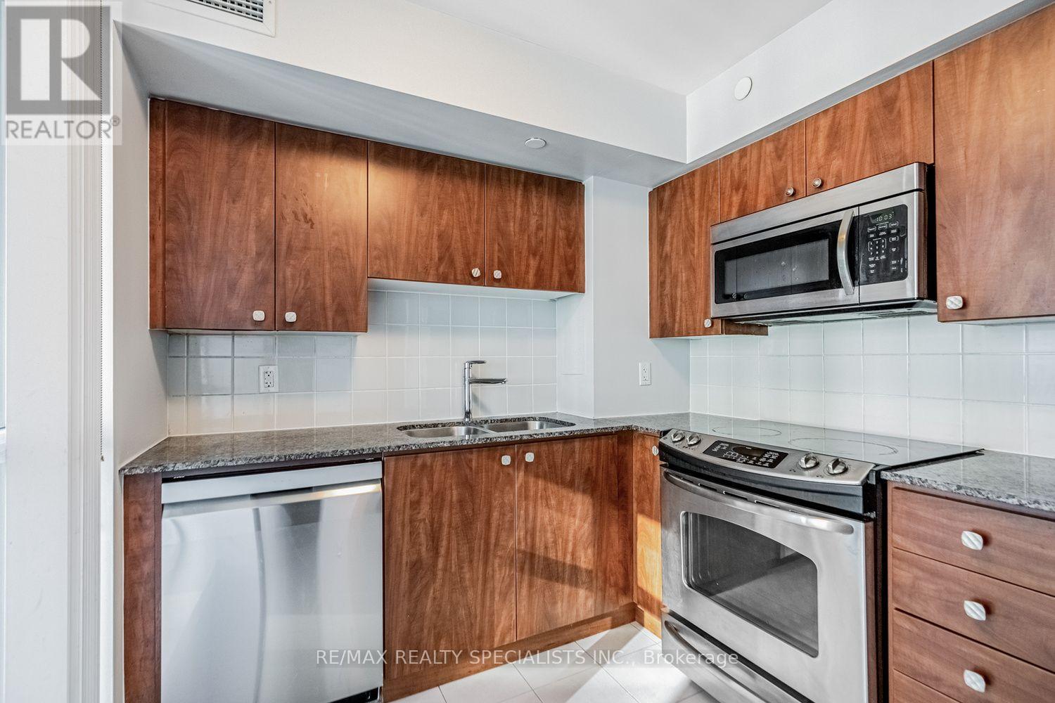1607 - 215 Sherway Gardens Road, Toronto, Ontario  M9C 0A4 - Photo 11 - W13634716