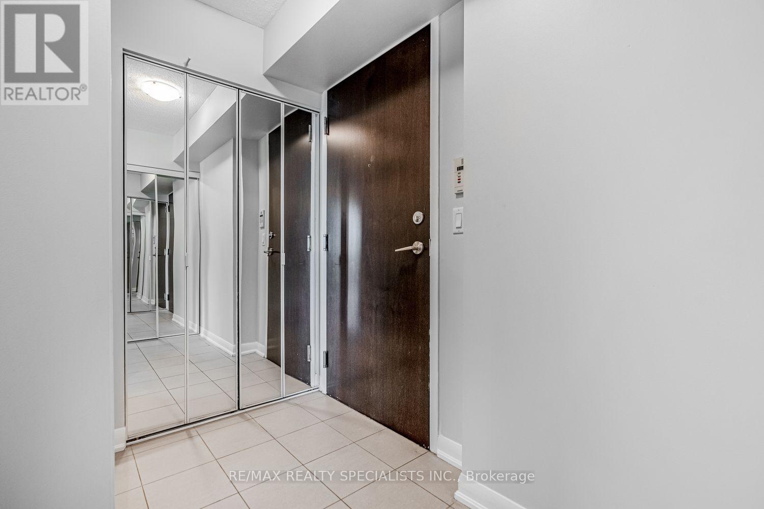 1607 - 215 Sherway Gardens Road, Toronto, Ontario  M9C 0A4 - Photo 6 - W13634716