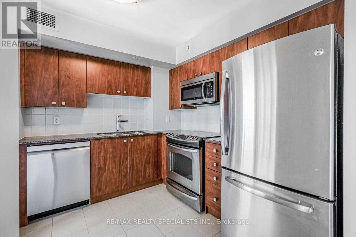 1607 - 215 Sherway Gardens Road, Toronto, Ontario  M9C 0A4 - Photo 8 - W13634716