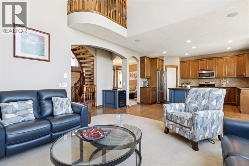 35 Tremblant Point Sw, Calgary, Alberta  T3H 0B9 - Photo 5 - A2319257