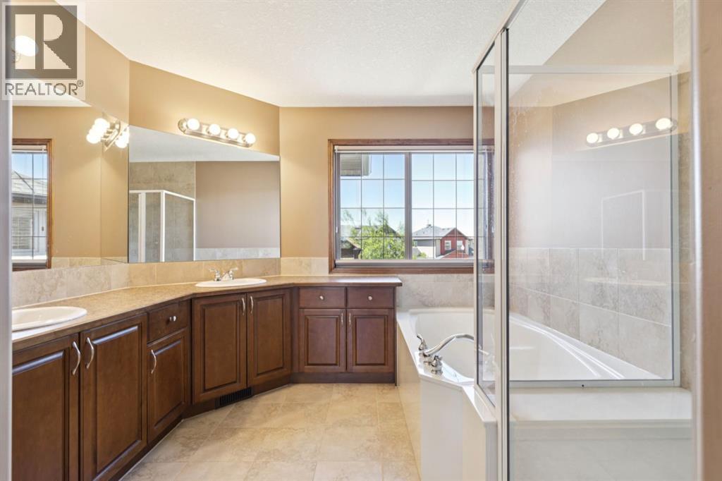 35 Tremblant Point Sw, Calgary, Alberta  T3H 0B9 - Photo 19 - A2319257