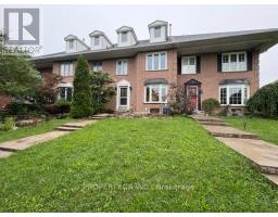 3 WATERFORD CRESCENT, Hamilton, Ontario