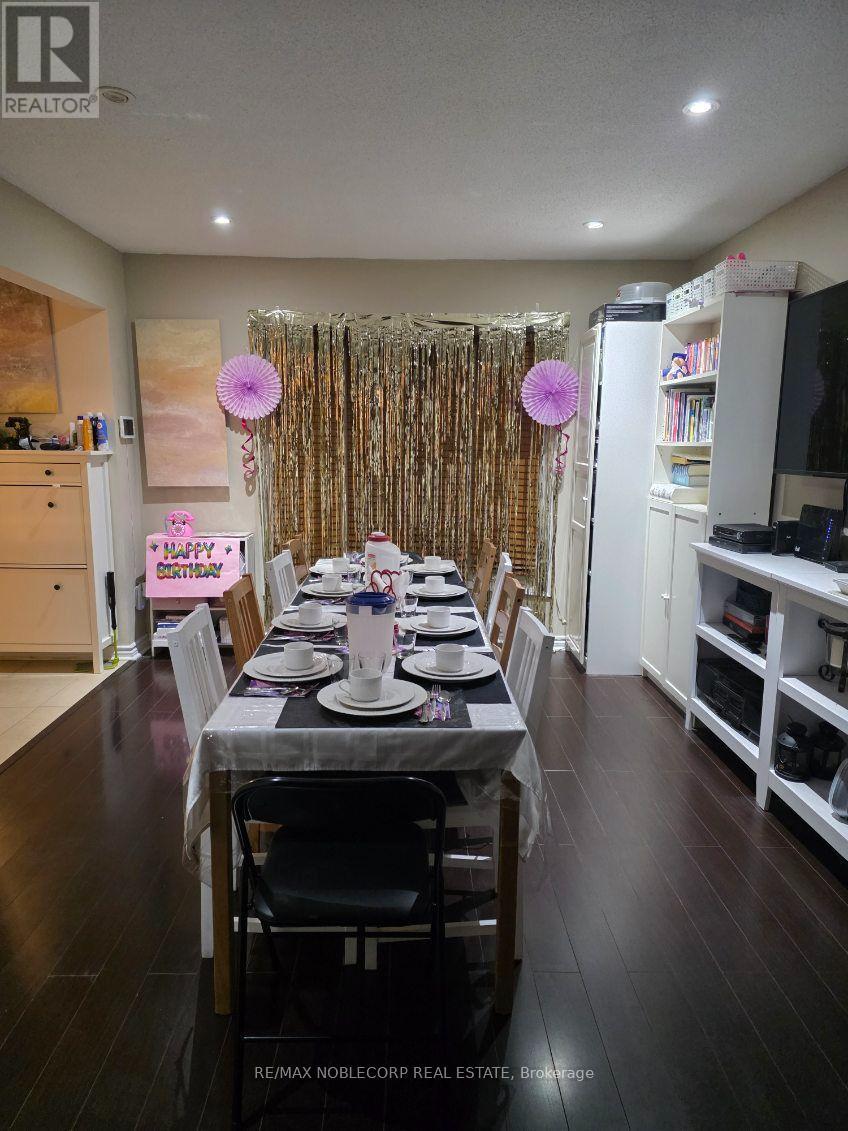 30 Mayberry Court, Brampton, Ontario  L6S 5B2 - Photo 8 - W12973552