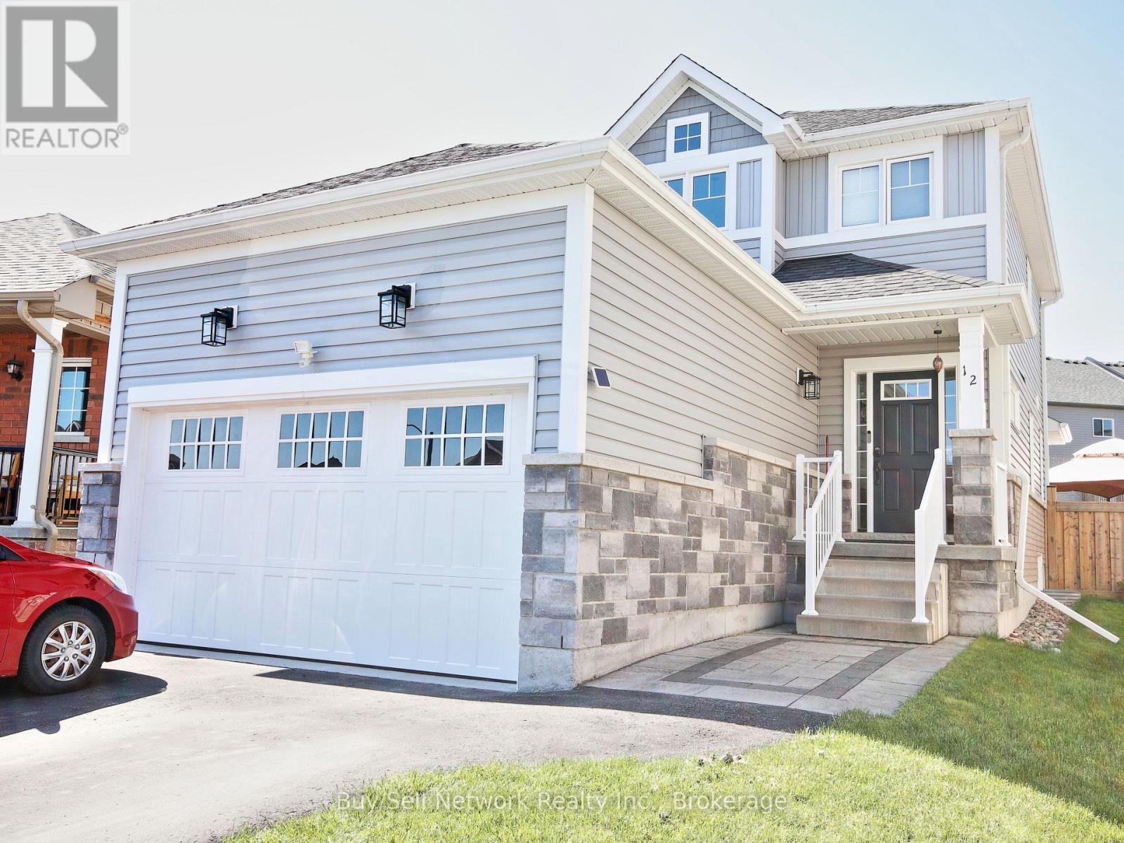 12 SUMMER LANE, Peterborough, Ontario