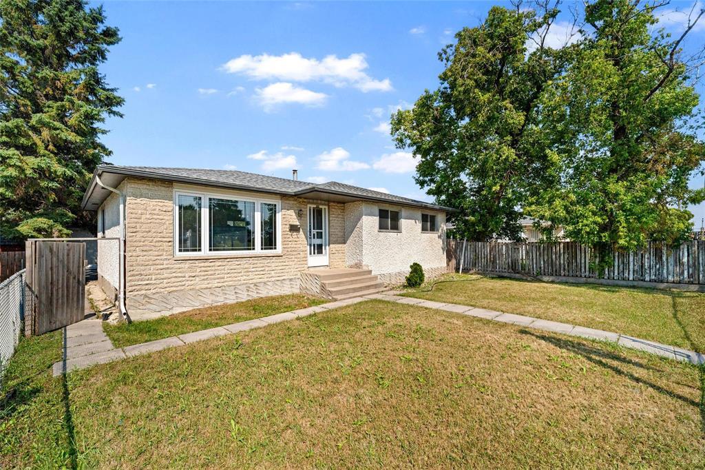 688 Keewatin Street, Winnipeg, Manitoba  R2X 2S4 - Photo 2 - 202619303