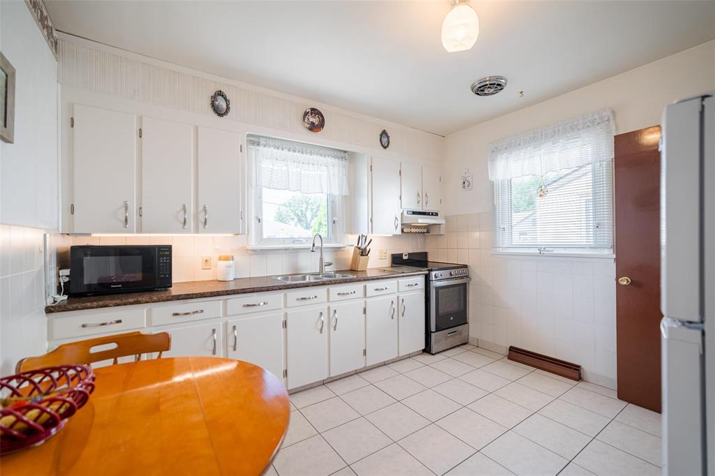 1166 Machray Avenue, Winnipeg, Manitoba  R2X 1H7 - Photo 15 - 202619376