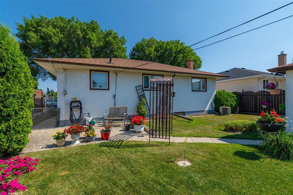 1166 Machray Avenue, Winnipeg, Manitoba  R2X 1H7 - Photo 31 - 202619376
