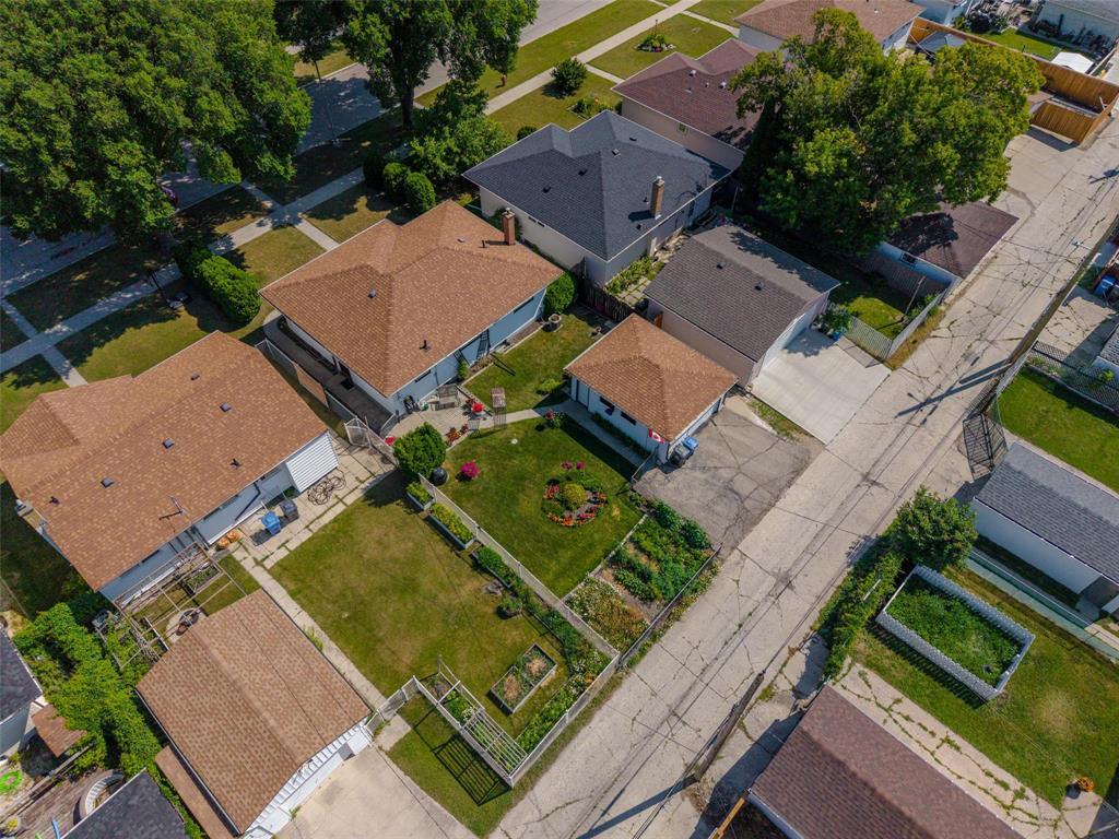 1166 Machray Avenue, Winnipeg, Manitoba  R2X 1H7 - Photo 39 - 202619376