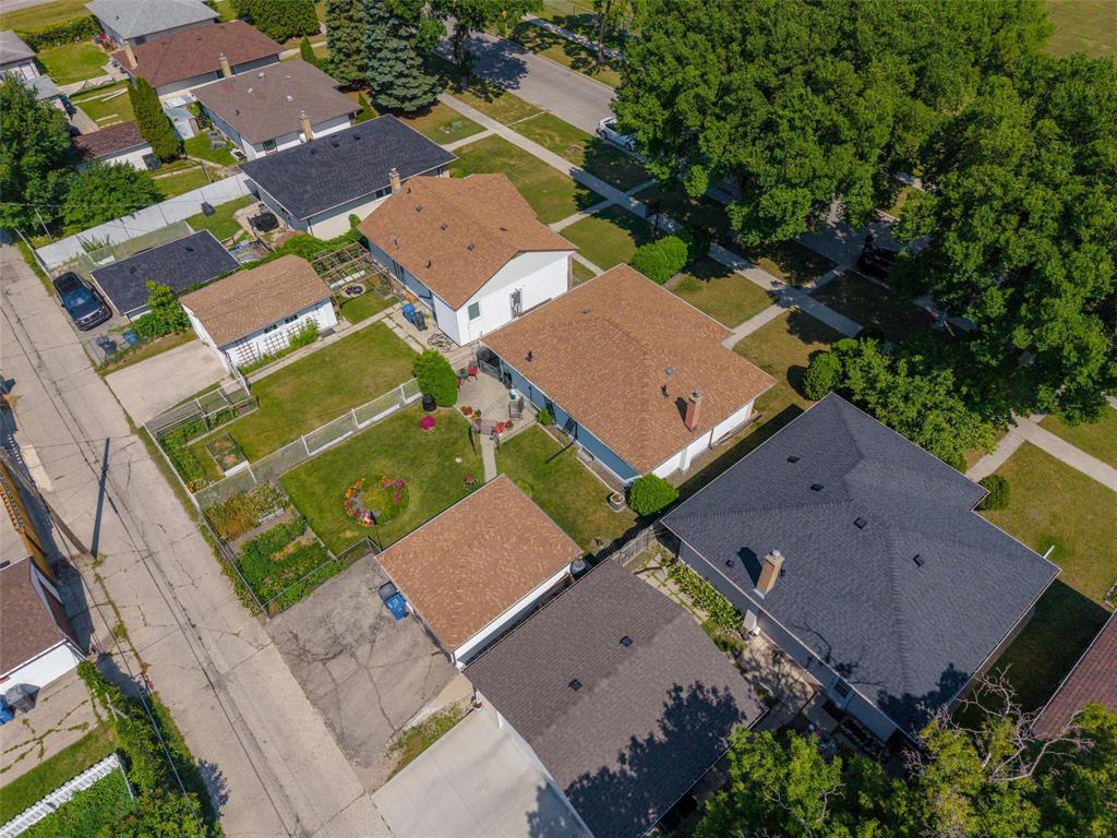 1166 Machray Avenue, Winnipeg, Manitoba  R2X 1H7 - Photo 40 - 202619376