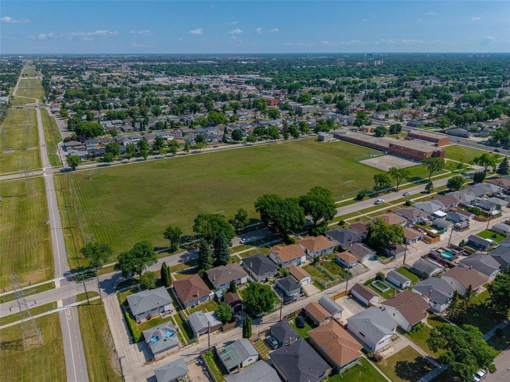 1166 Machray Avenue, Winnipeg, Manitoba  R2X 1H7 - Photo 41 - 202619376