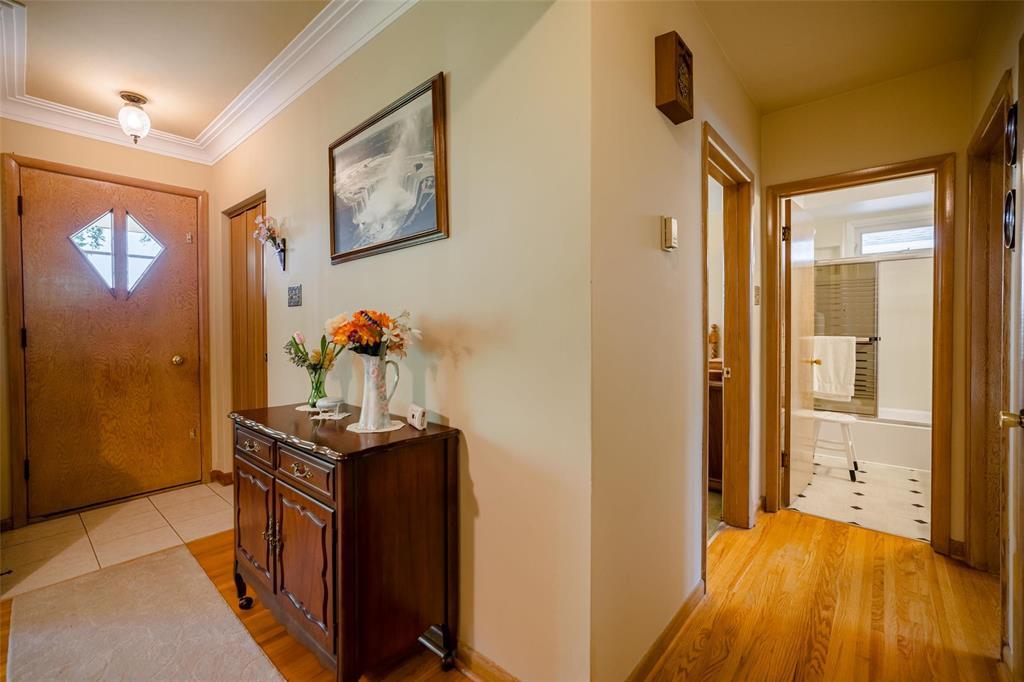 1166 Machray Avenue, Winnipeg, Manitoba  R2X 1H7 - Photo 6 - 202619376