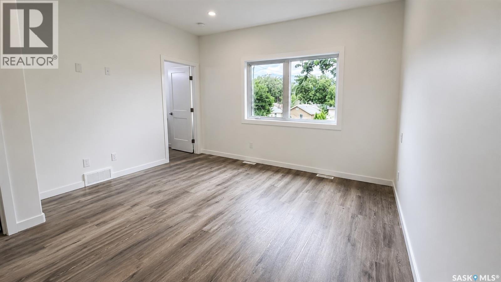 1220 D Avenue N, Saskatoon, Saskatchewan  S7L 1P1 - Photo 15 - SK044396