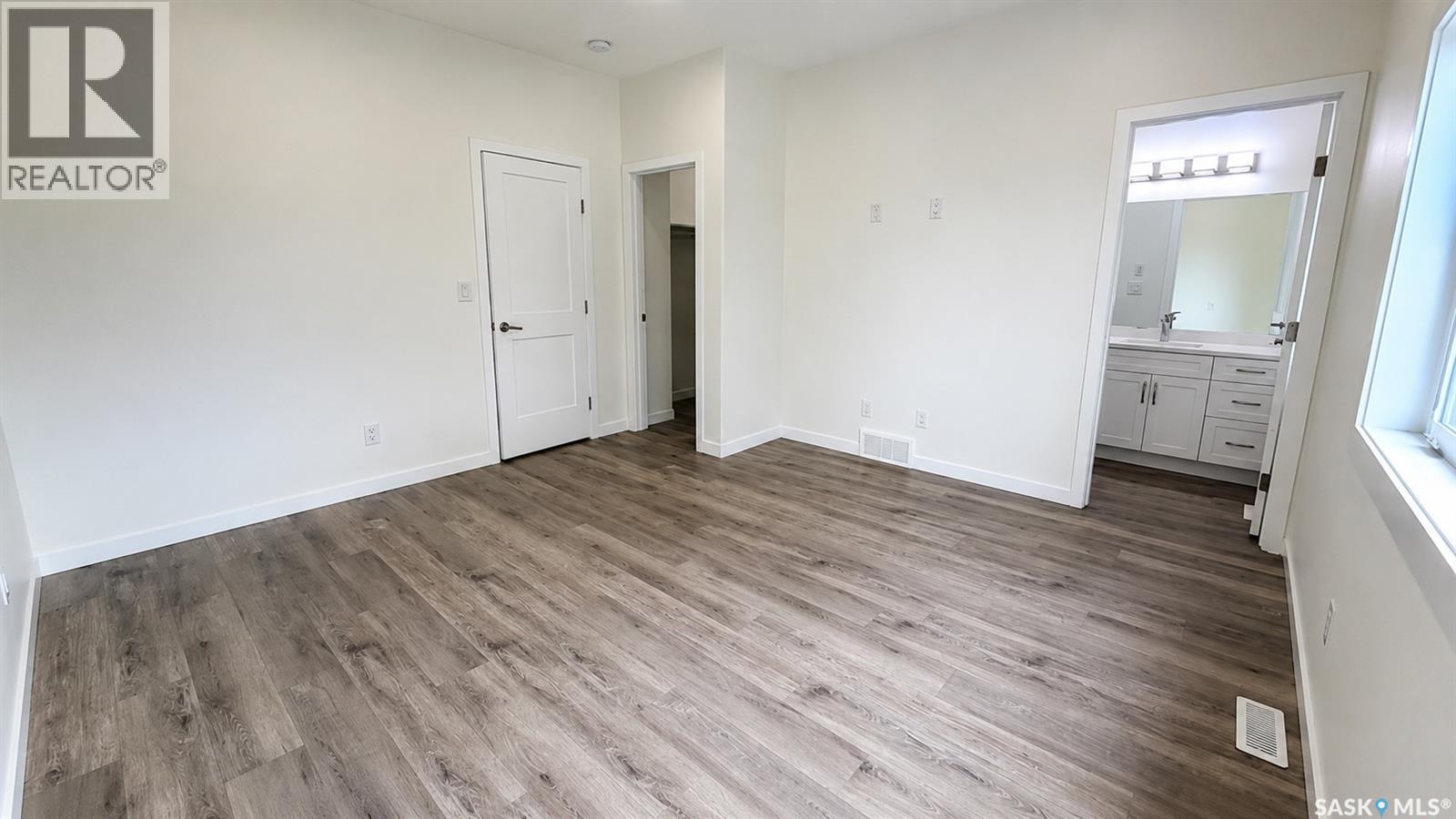 1220 D Avenue N, Saskatoon, Saskatchewan  S7L 1P1 - Photo 16 - SK044396