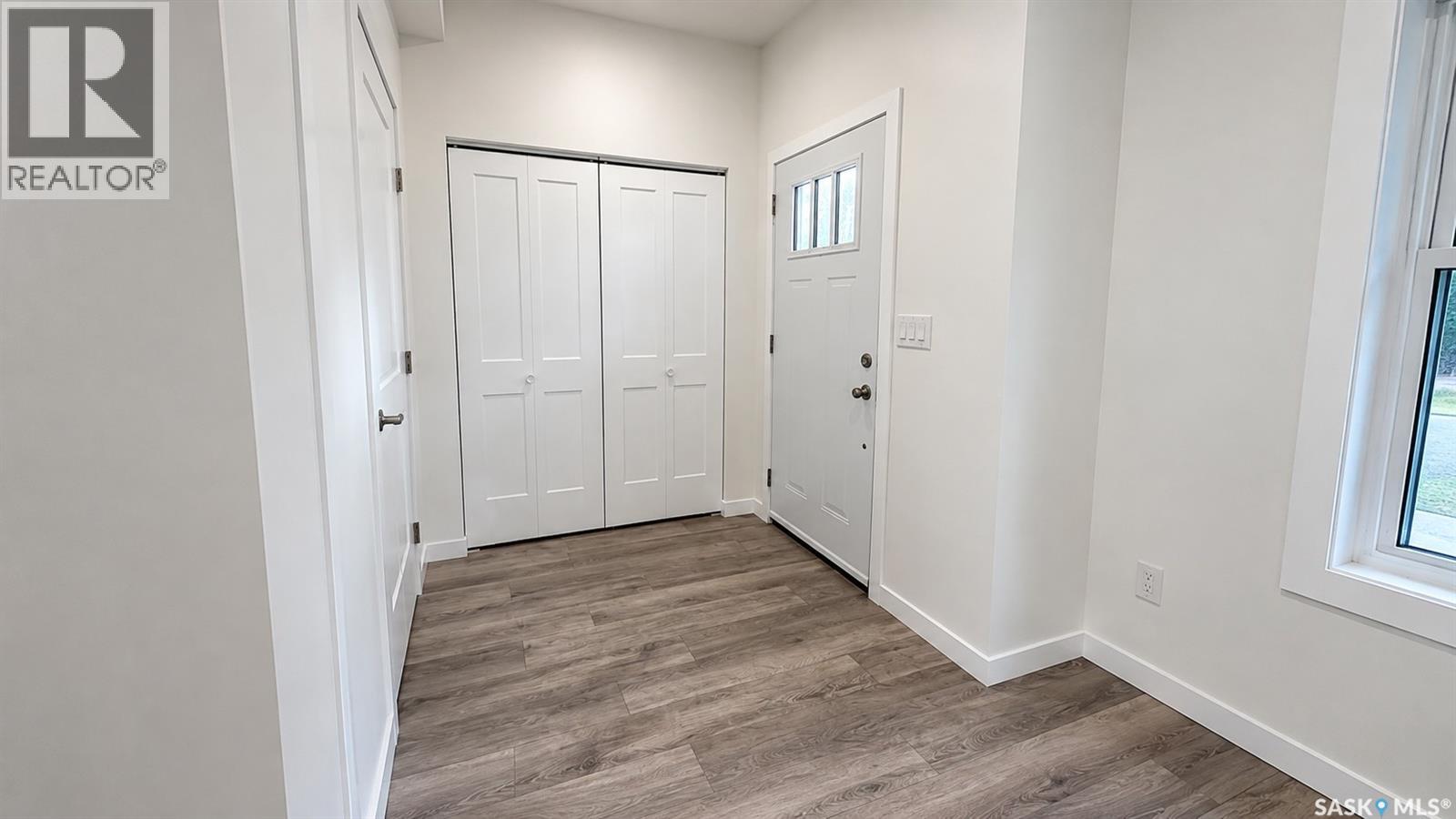 1220 D Avenue N, Saskatoon, Saskatchewan  S7L 1P1 - Photo 5 - SK044396
