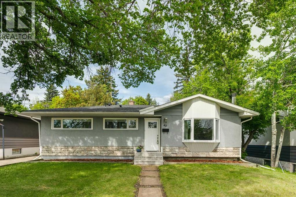 40 Henefer Road SW, Calgary, Alberta  T2V 3B4 - Photo 2 - A2314532
