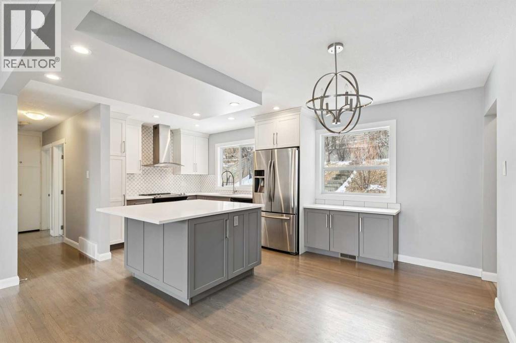 40 Henefer Road SW, Calgary, Alberta  T2V 3B4 - Photo 7 - A2314532