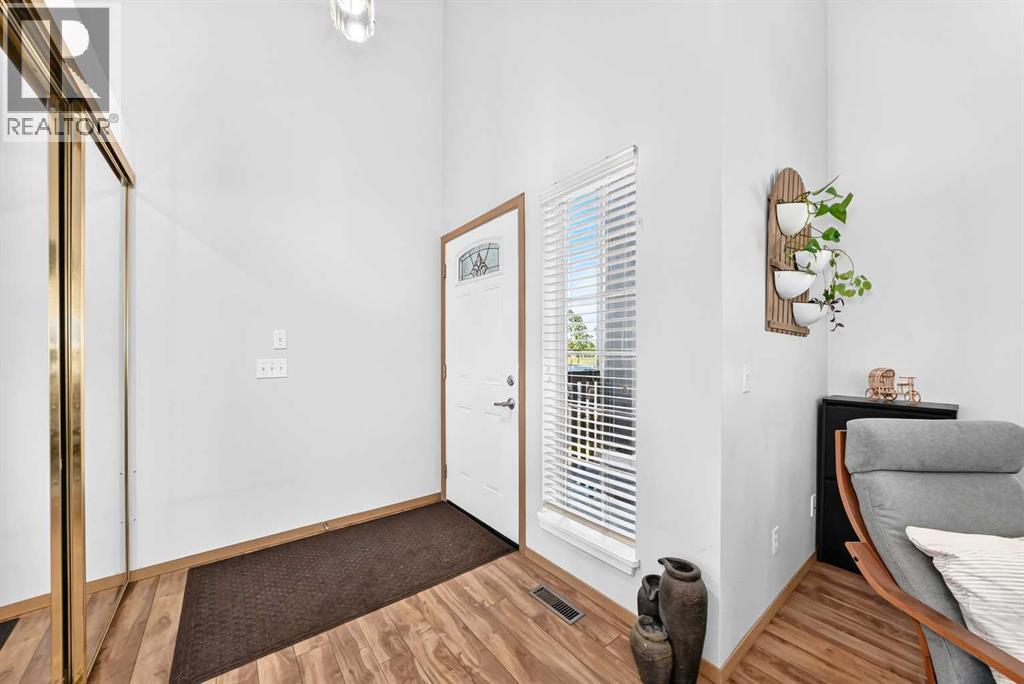 3628 Catalina Boulevard NE, Calgary, Alberta  T1Y 6W6 - Photo 3 - A2329401