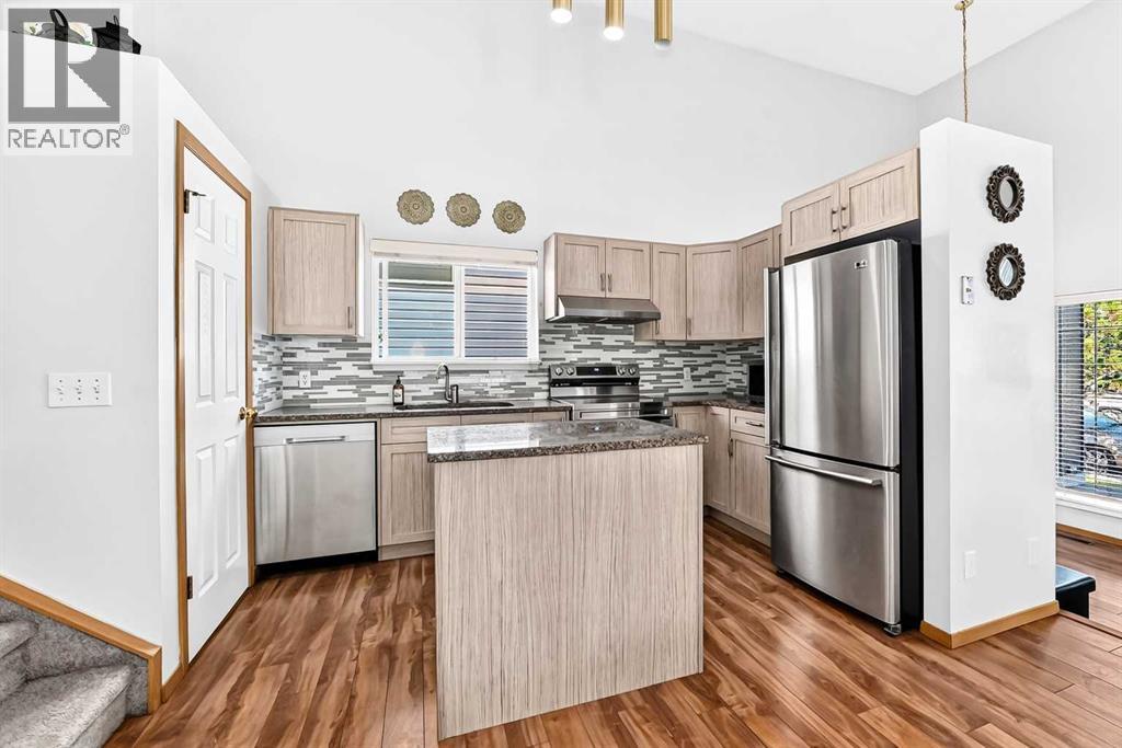 3628 Catalina Boulevard NE, Calgary, Alberta  T1Y 6W6 - Photo 7 - A2329401