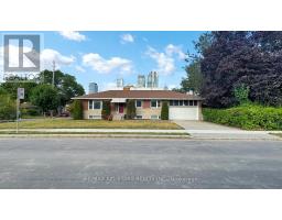 105 BETTY ANN DRIVE, Toronto, Ontario