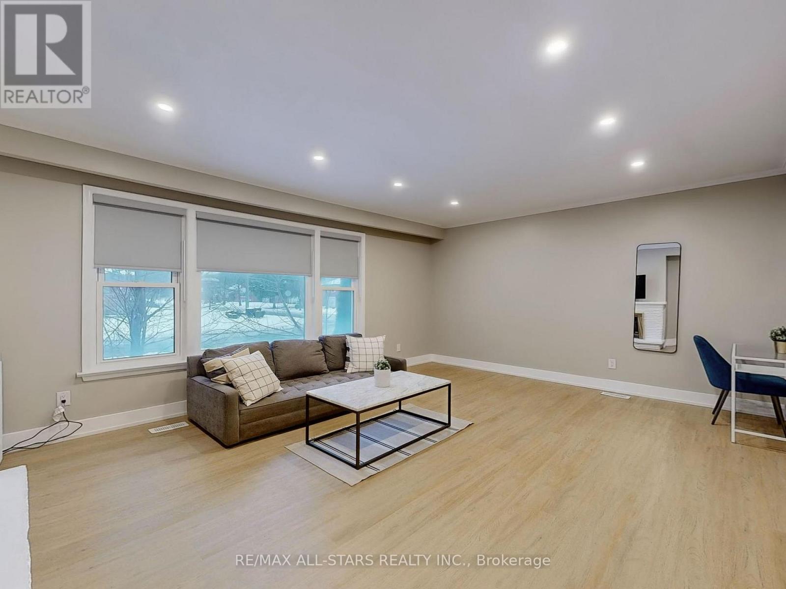 105 Betty Ann Drive, Toronto, Ontario  M2N 1X1 - Photo 9 - C13634674