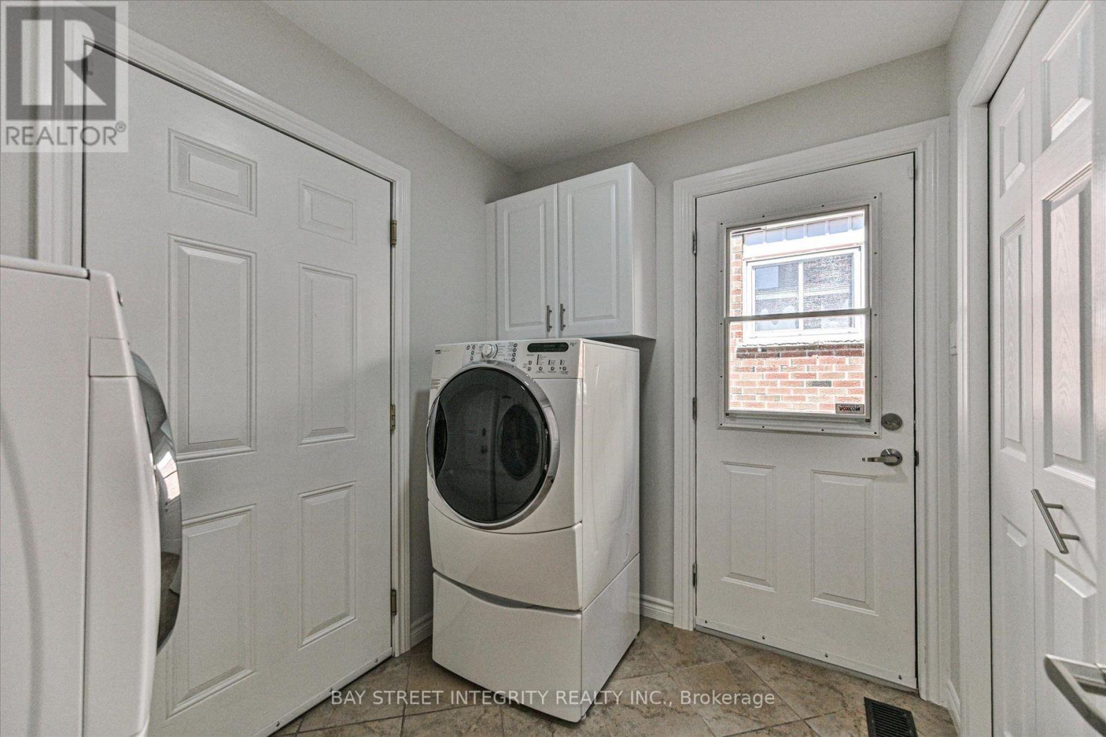 2381 Lyford Lane, Burlington, Ontario  L7P 3Y8 - Photo 24 - W13632284