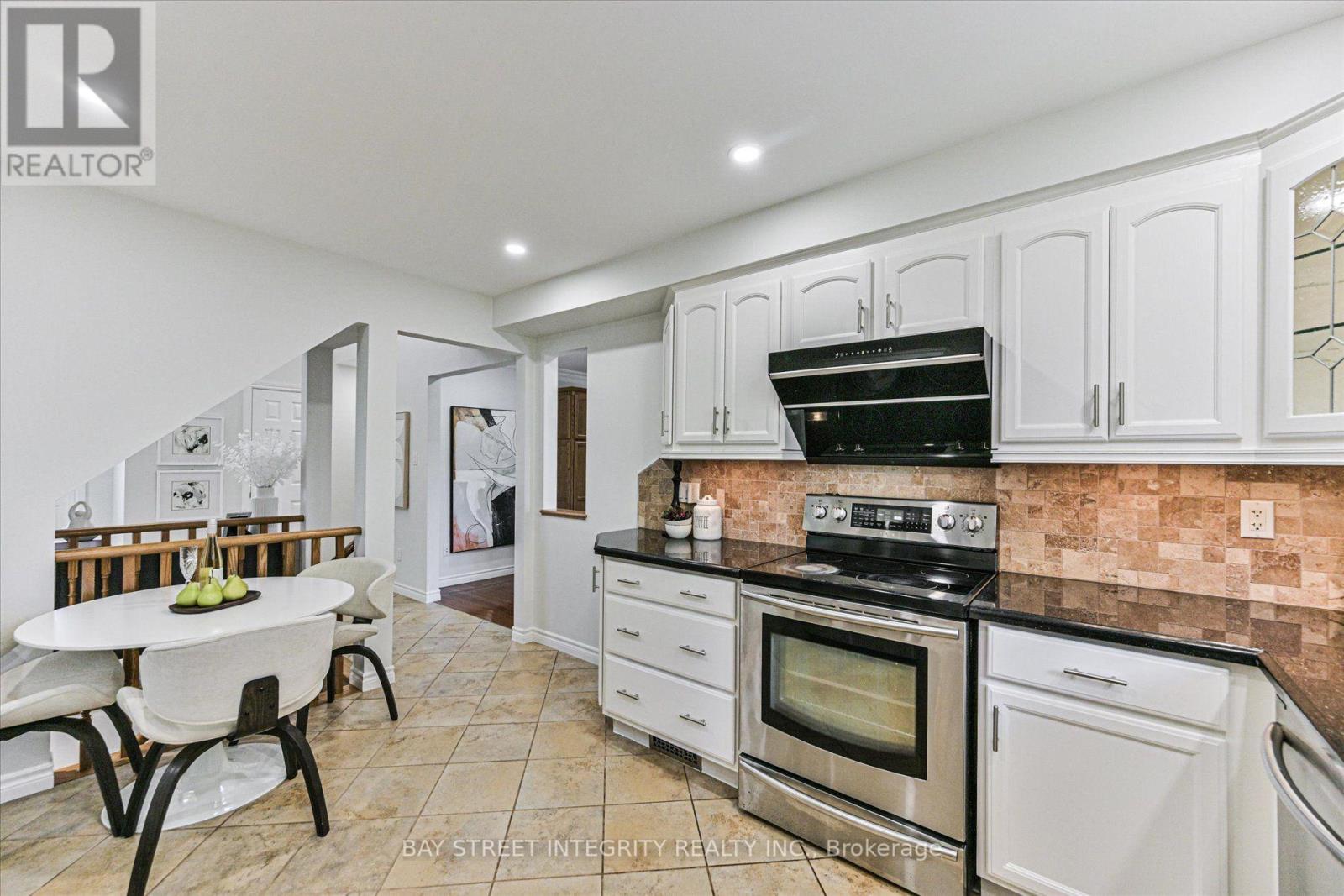 2381 Lyford Lane, Burlington, Ontario  L7P 3Y8 - Photo 15 - W13632284