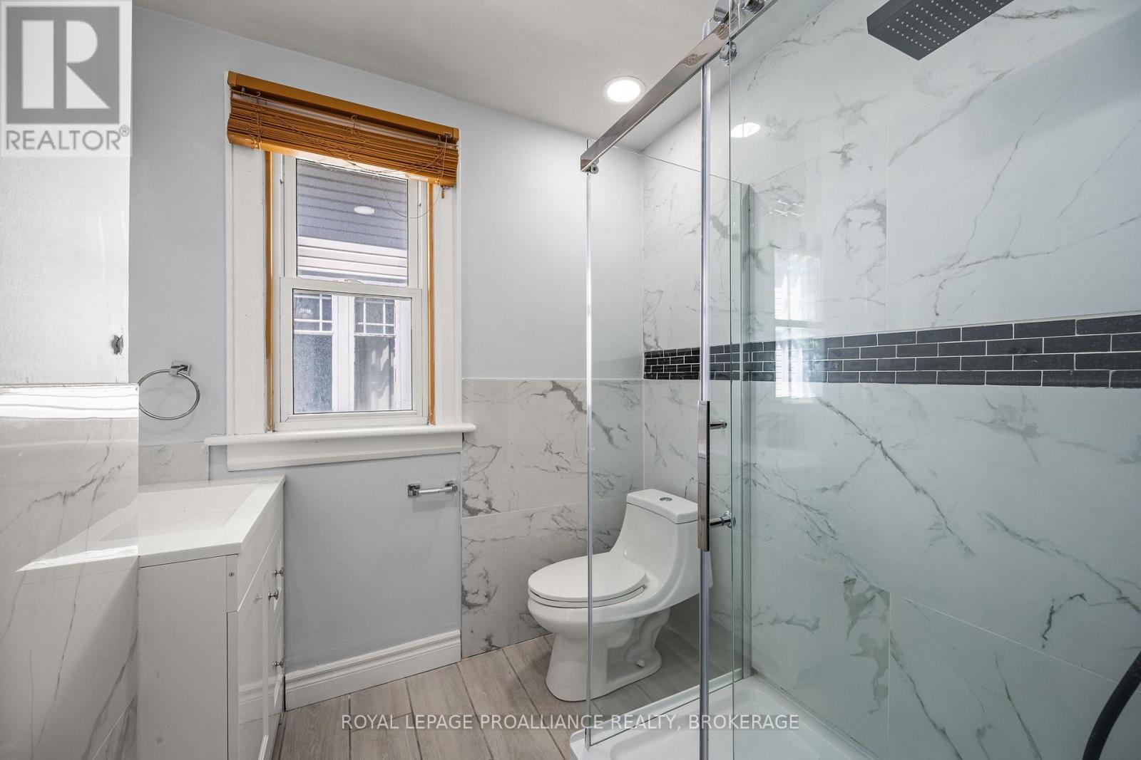 211 Toronto Street, Kingston, Ontario  K7L 4A9 - Photo 12 - X13634778