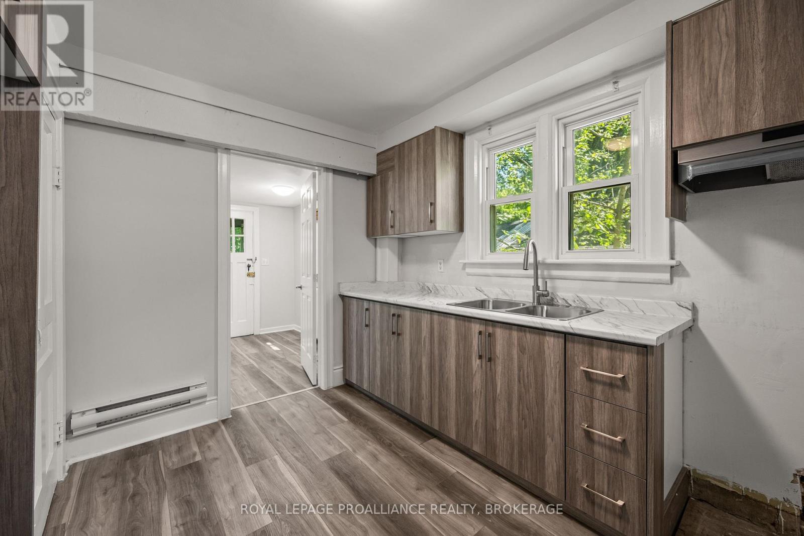 211 Toronto Street, Kingston, Ontario  K7L 4A9 - Photo 15 - X13634778
