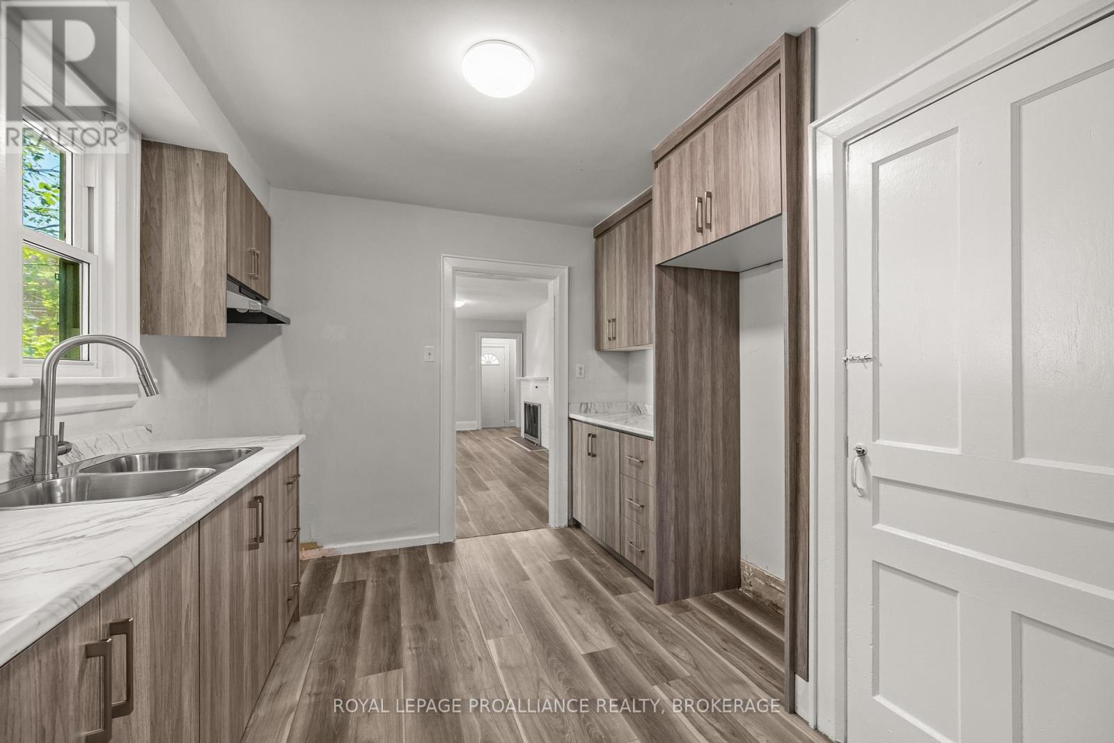 211 Toronto Street, Kingston, Ontario  K7L 4A9 - Photo 16 - X13634778