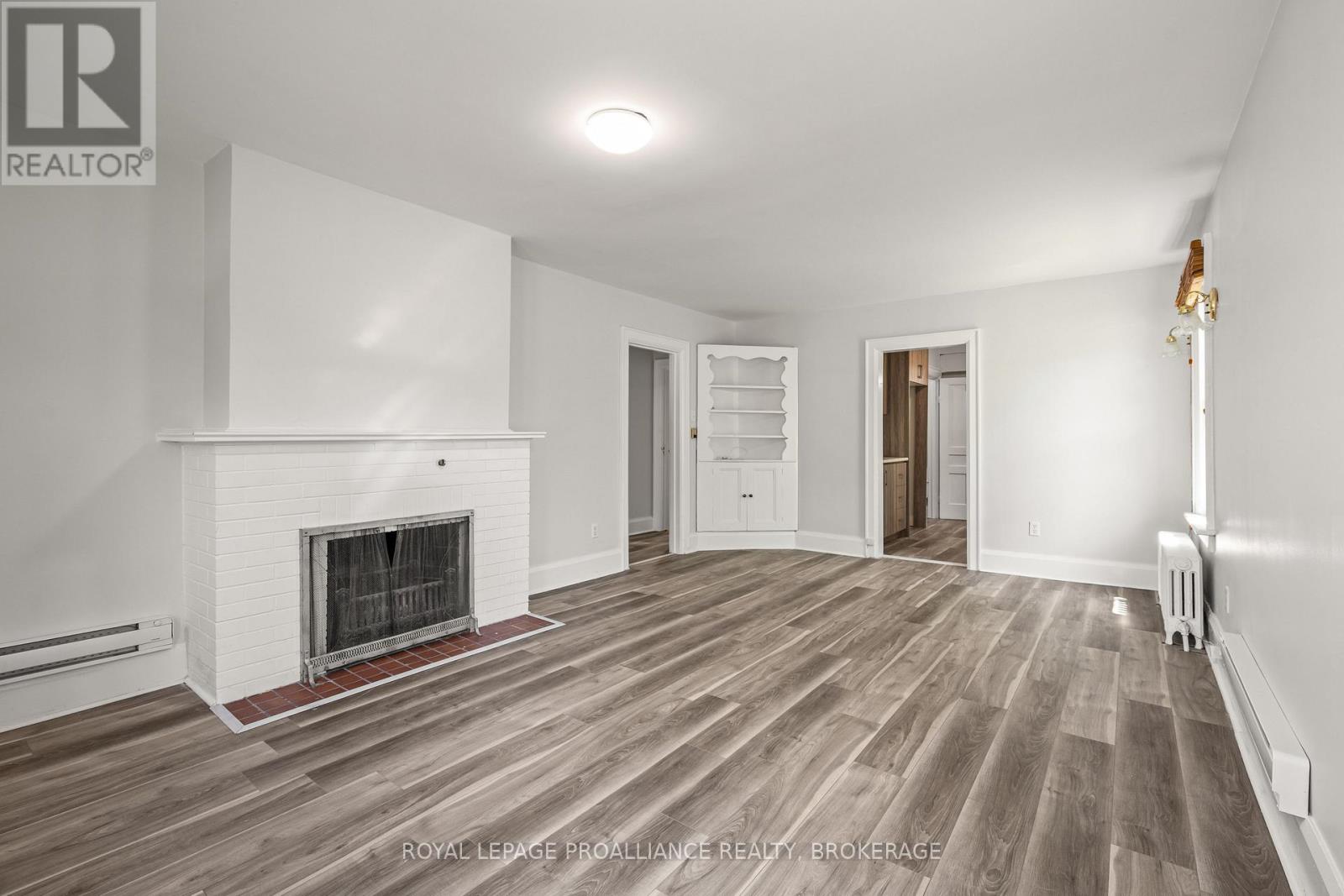 211 Toronto Street, Kingston, Ontario  K7L 4A9 - Photo 5 - X13634778