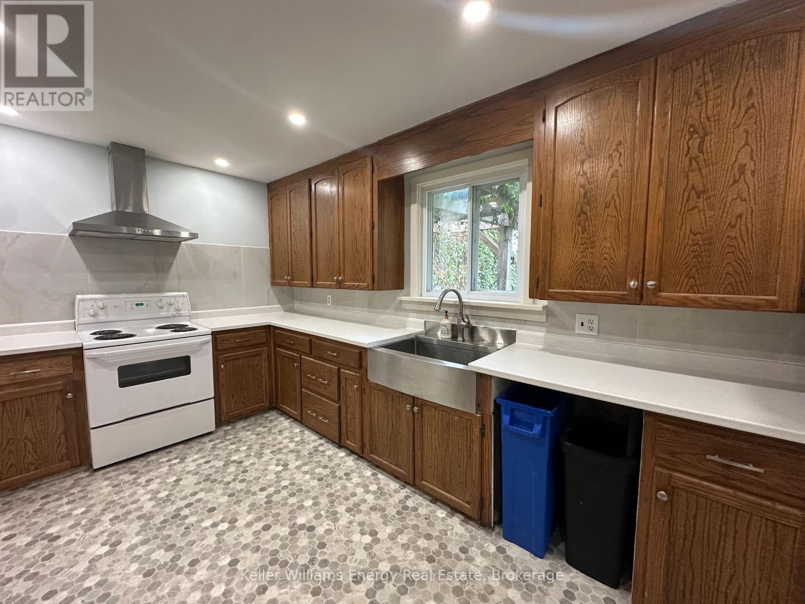 555 Thornton Road S, Oshawa, Ontario  L1J 6W6 - Photo 8 - E13635062