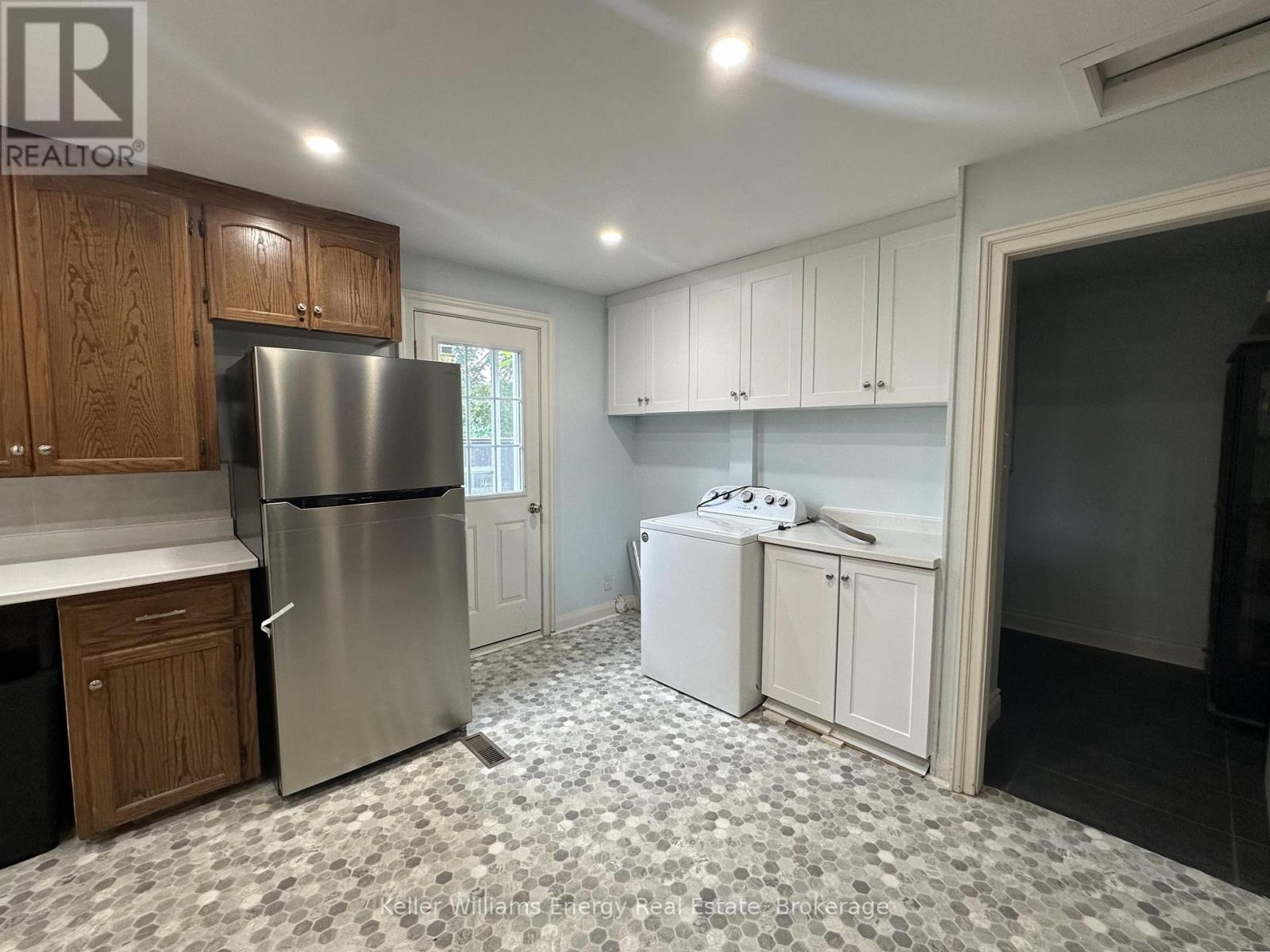 555 Thornton Road S, Oshawa, Ontario  L1J 6W6 - Photo 9 - E13635062