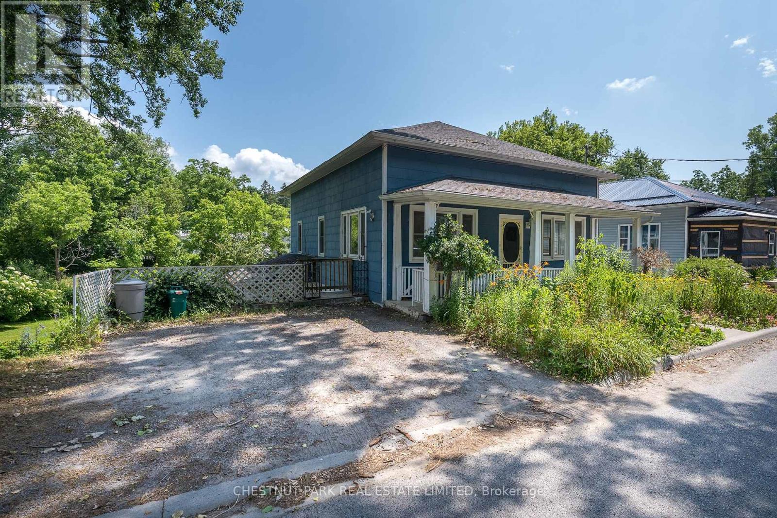 9 East Mary Street, Prince Edward County, Ontario  K0K 2T0 - Photo 2 - X13634864