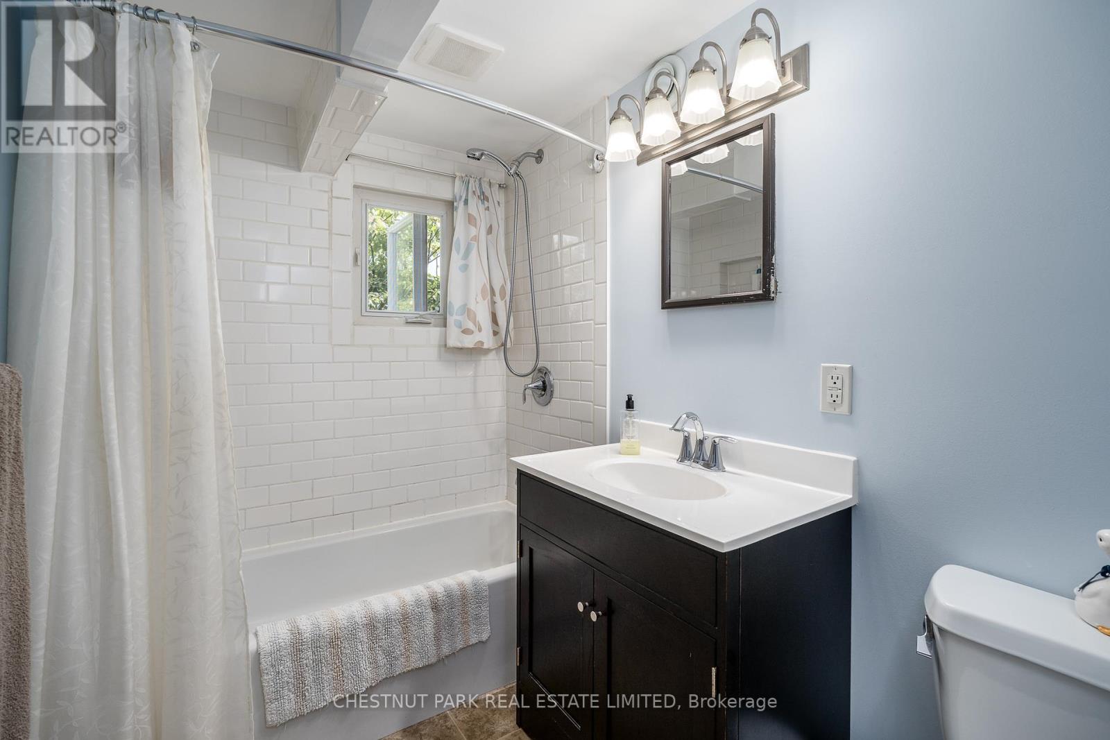 9 East Mary Street, Prince Edward County, Ontario  K0K 2T0 - Photo 36 - X13634864