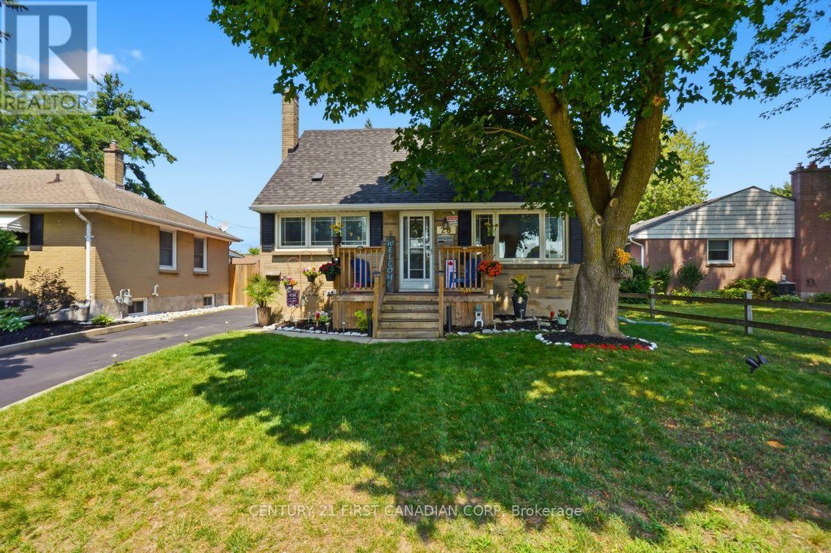 28 TWEEDSMUIR AVENUE, London East, Ontario