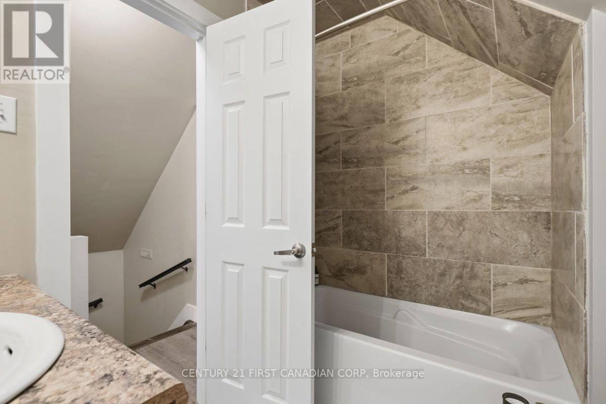 28 Tweedsmuir Avenue, London East, Ontario  N5W 1K5 - Photo 28 - X13635118