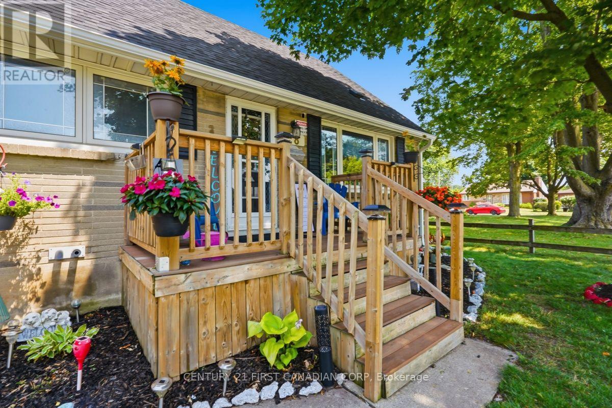 28 Tweedsmuir Avenue, London East, Ontario  N5W 1K5 - Photo 7 - X13635118