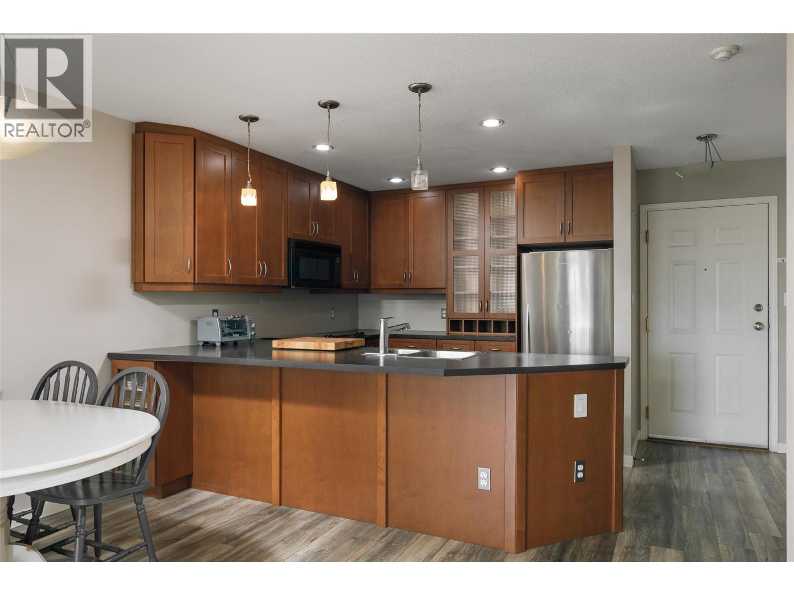 400 Sutton Crescent Unit# 313, Kelowna, BC V1V 1Y3