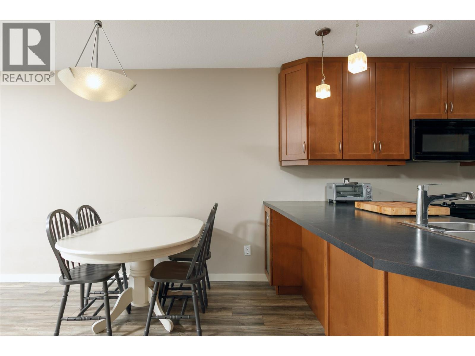400 Sutton Crescent Unit# 313, Kelowna, BC V1V 1Y3
