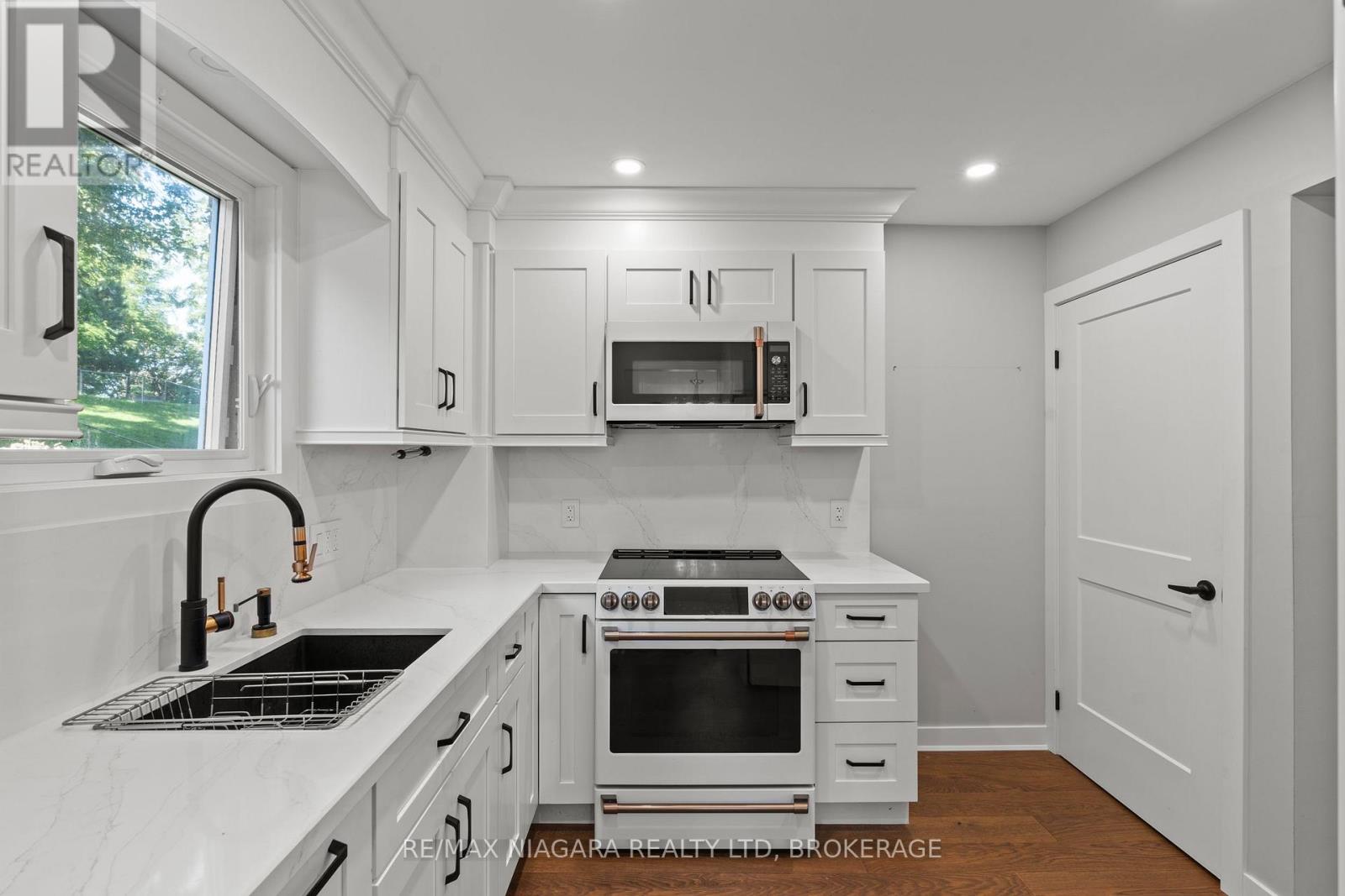 47 Birchpark Drive, Grimsby, Ontario  L3M 4M9 - Photo 10 - X13635002