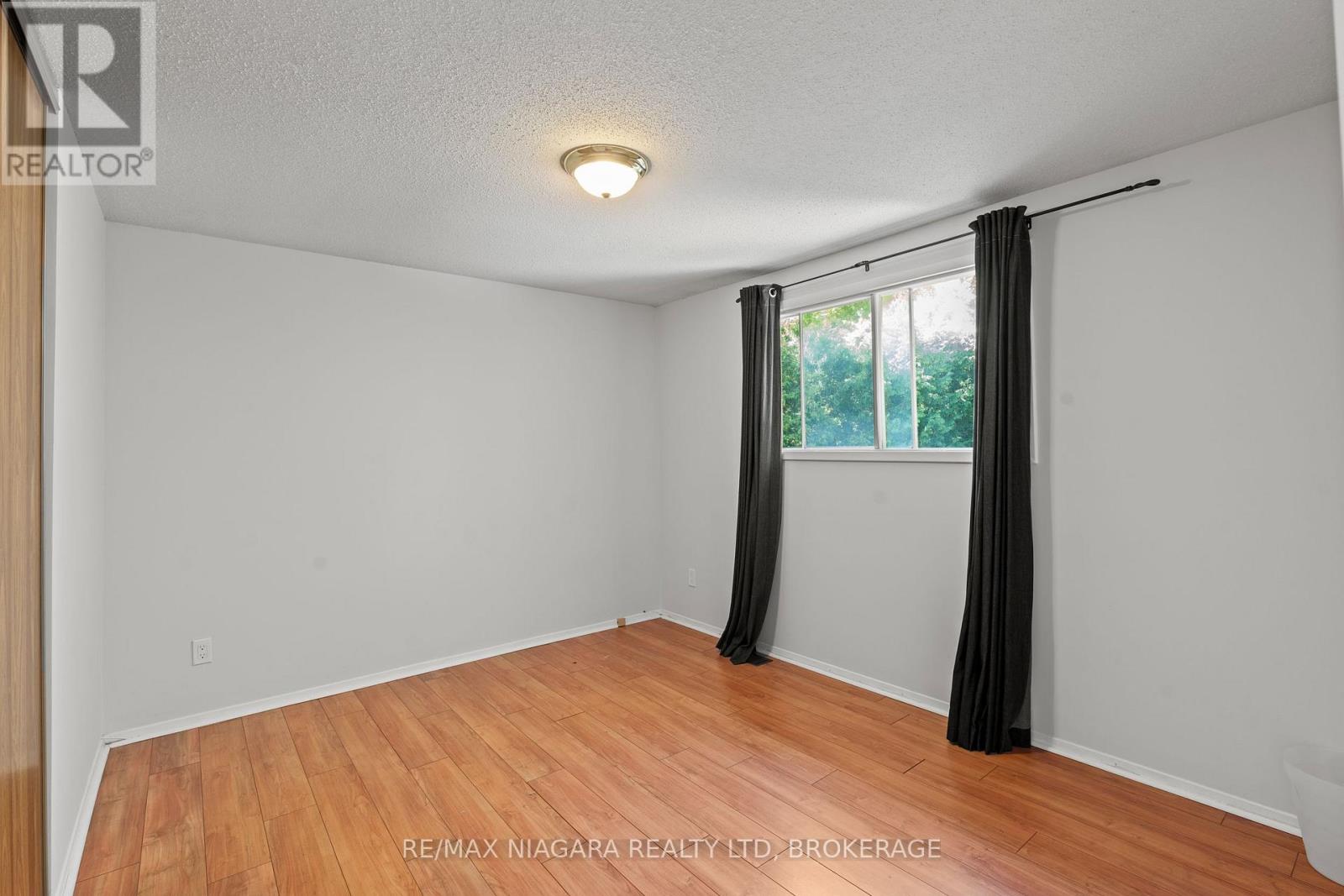 47 Birchpark Drive, Grimsby, Ontario  L3M 4M9 - Photo 13 - X13635002