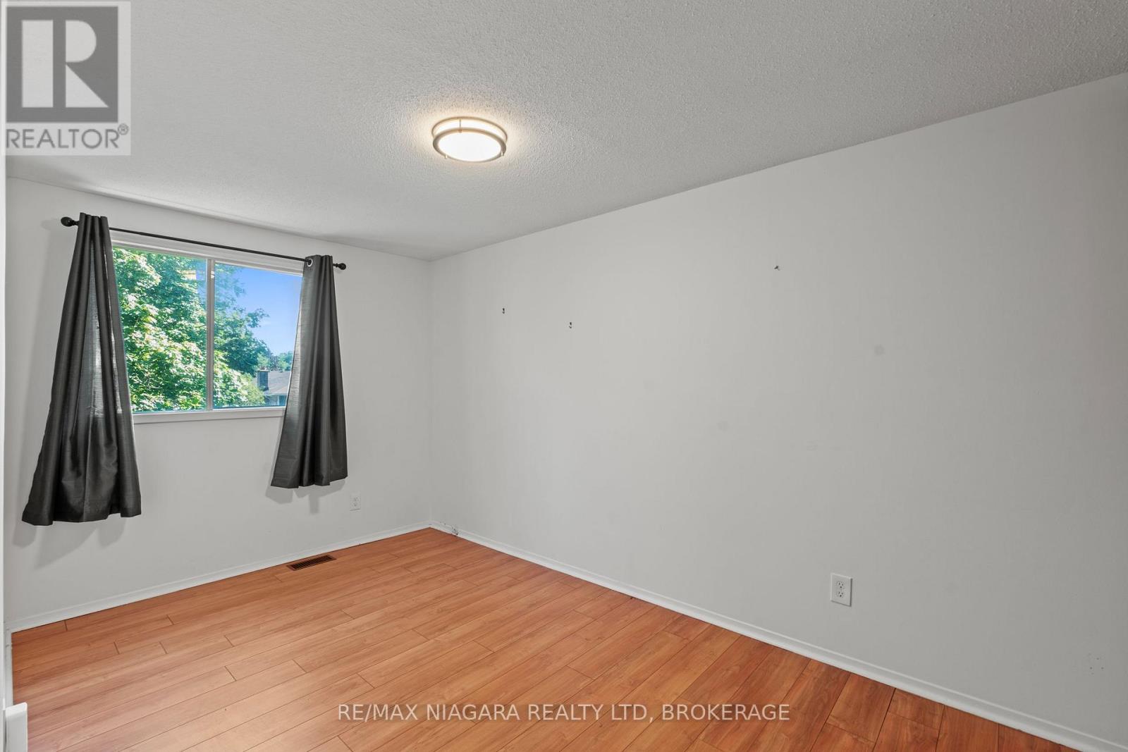 47 Birchpark Drive, Grimsby, Ontario  L3M 4M9 - Photo 15 - X13635002