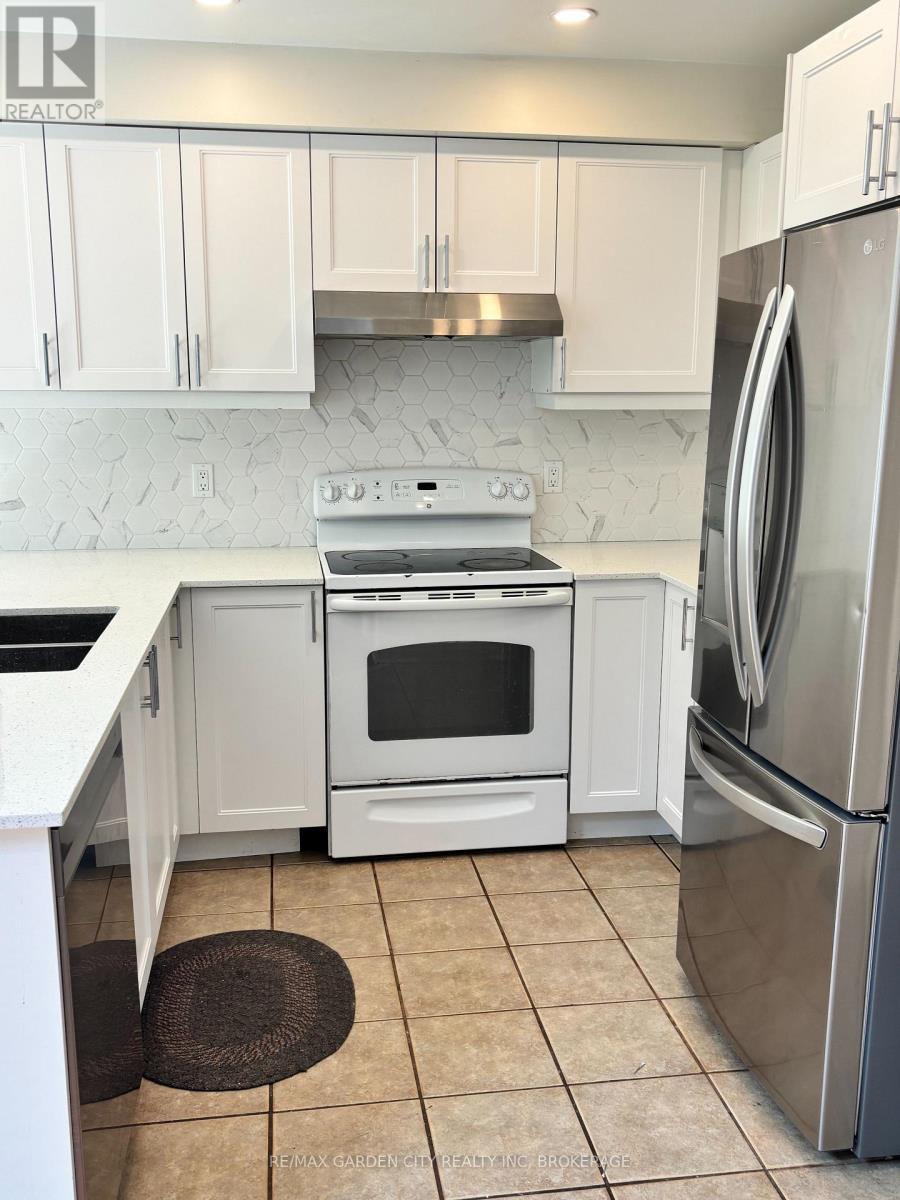 31 Robertson Road, Niagara-On-The-Lake, Ontario  L0S 1J0 - Photo 8 - X13635020